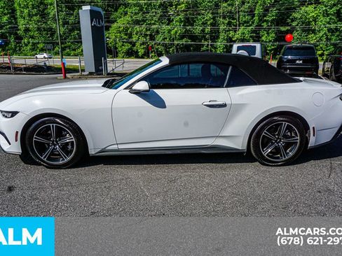 Used 2025 Ford Mustang Premium RWD image 7
