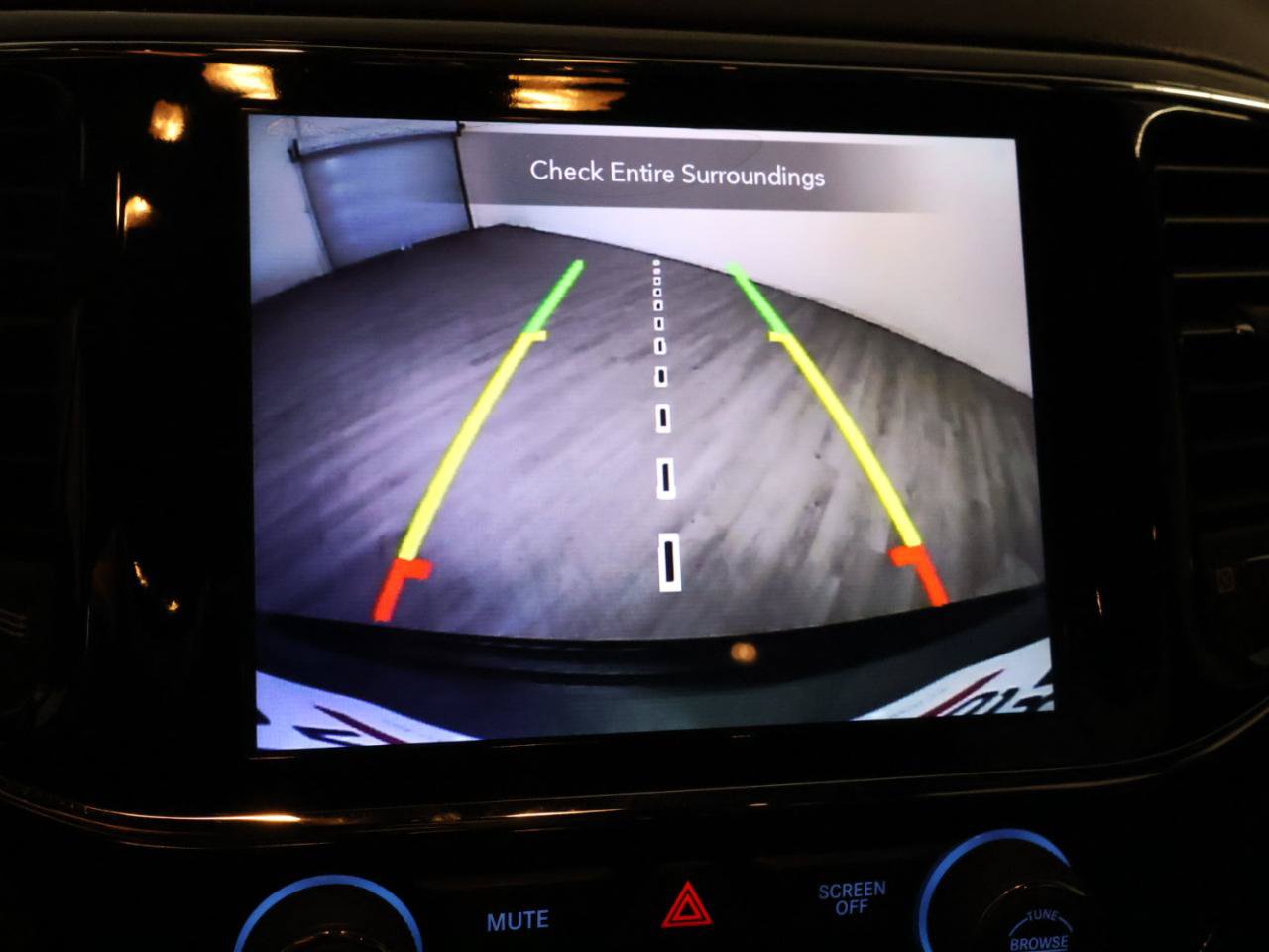 Used 2020 Jeep Grand Cherokee Altitude RWD image 15