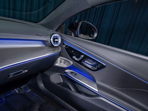 Certified 2025 Mercedes-Benz CLE 300 4MATIC Coupe image 22