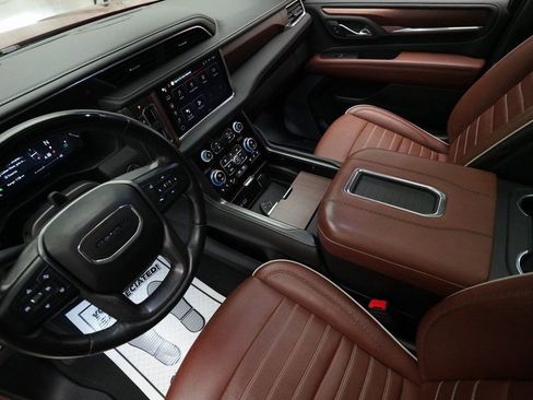 Used 2023 GMC Yukon Denali Ultimate image 8