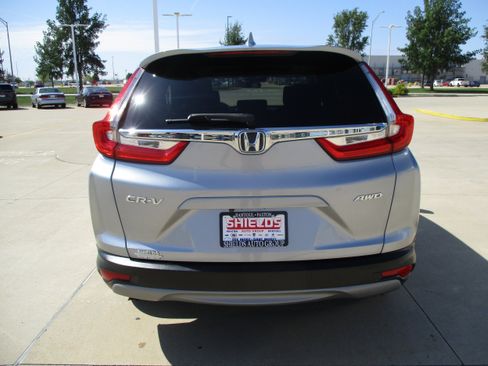 Used 2019 Honda CR-V EX image 4