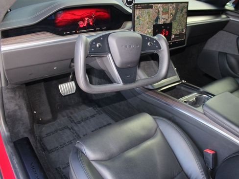 Used 2022 Tesla Model S AWD image 15