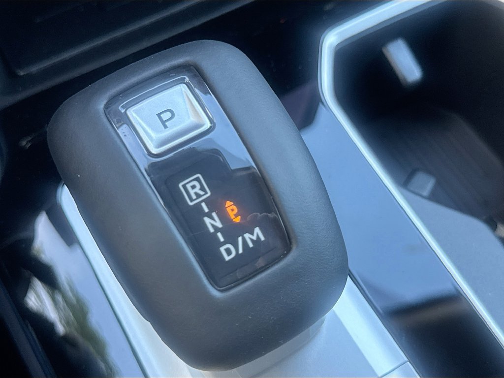 Used 2025 Mitsubishi Outlander SE FWD image 17