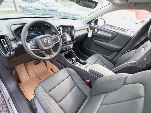 New 2026 Volvo XC40 B5 Core w/ Climate Package image 16