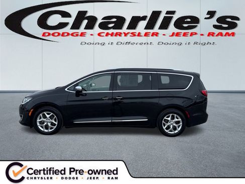 Certified 2020 Chrysler Pacifica Limited image 1