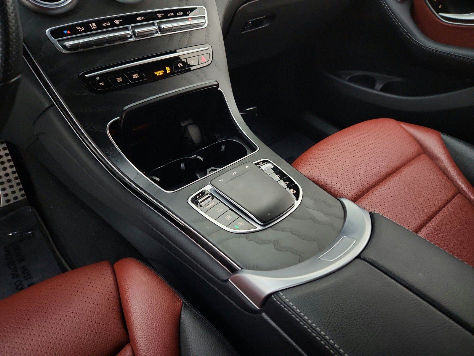 Certified 2022 Mercedes-Benz GLC 300 image 22