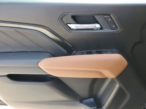 New 2026 GMC Canyon AT4 AWD/4WD image 17