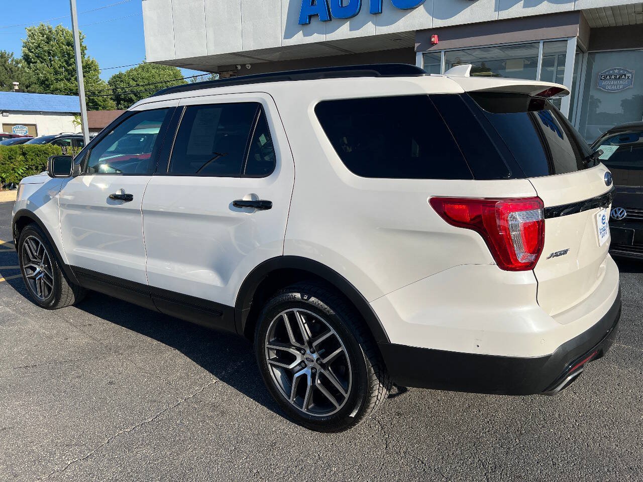 Used 2016 Ford Explorer Sport w/ Equipment Group 401A AWD/4WD image 12