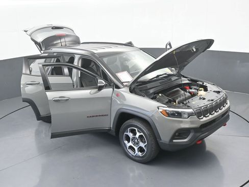 Used 2022 Jeep Compass Trailhawk w/ Trailhawk Elite Group image 67