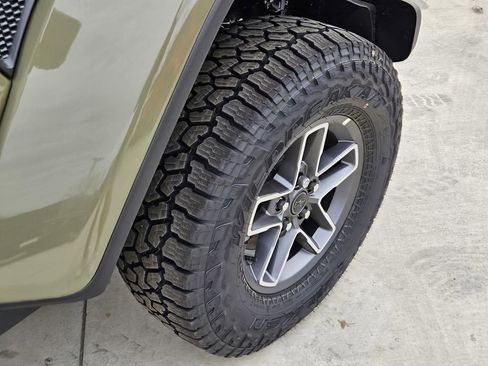 New 2026 Jeep Gladiator Mojave image 7