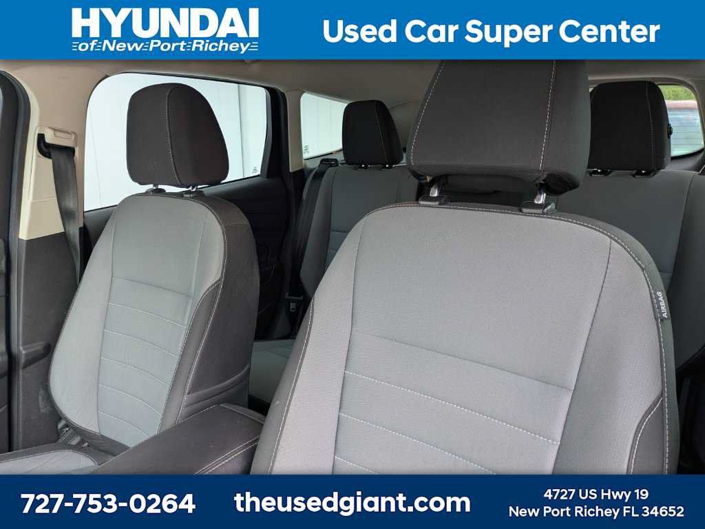 Used 2017 Ford Escape S FWD image 3