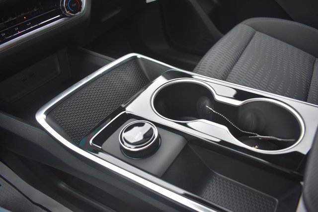 New 2027 Chevrolet Equinox LT w/ Safety and Technology Package FWD image 26