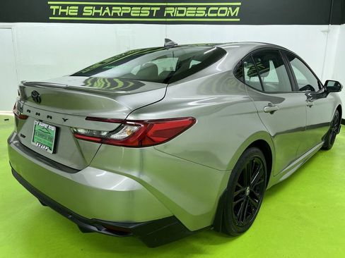 Used 2025 Toyota Camry SE FWD image 10