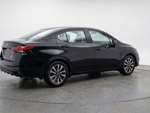 Used 2025 Nissan Versa SV FWD image 9
