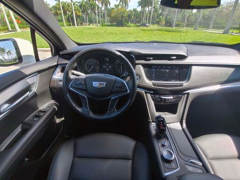 Used 2023 Cadillac XT5 Luxury FWD image 7