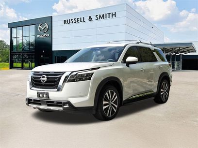 Used 2022 Nissan Pathfinder Platinum w/ Cargo Package