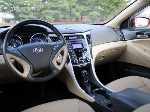 Used 2014 Honda CR-V EX-L image 9