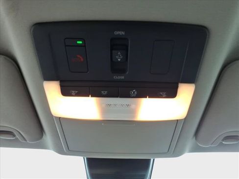 Used 2024 Nissan Altima 2.5 SR AWD/4WD image 29