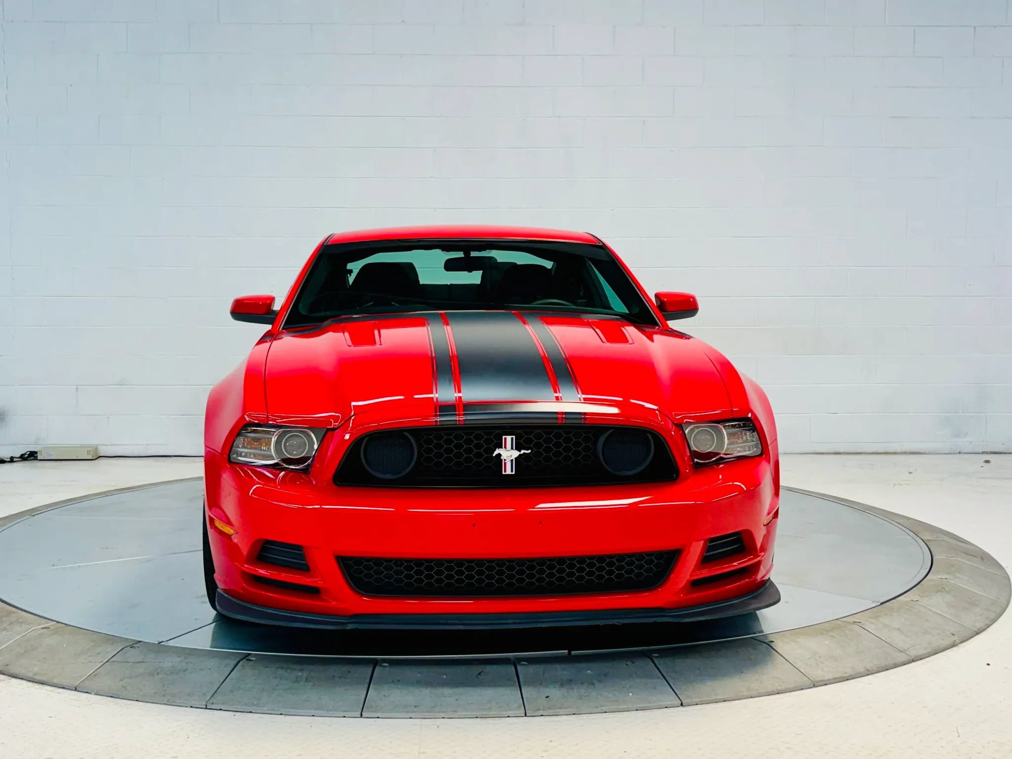 Used 2013 Ford Mustang Boss 302 RWD image 7