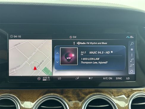 Used 2018 Mercedes-Benz E 300 image 21