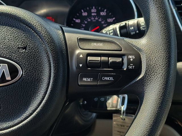 Used 2018 Kia Sedona L FWD image 24