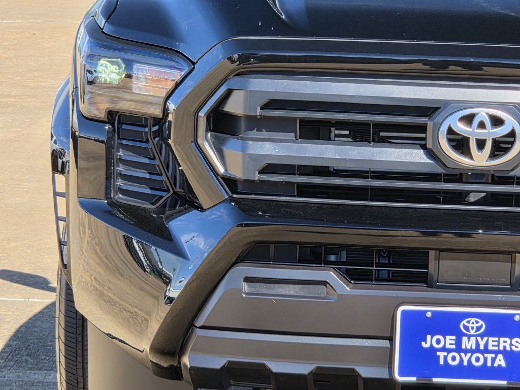 Used 2025 Toyota Tacoma SR RWD image 5