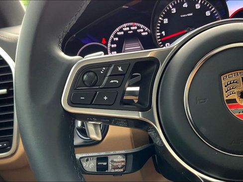 Used 2023 Porsche Cayenne S image 18