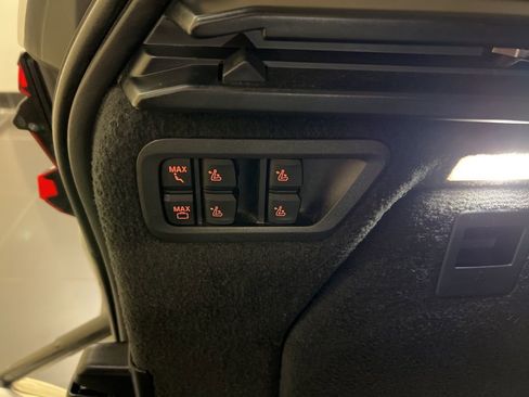 Used 2023 BMW X7 xDrive40i w/ Premium Package image 43