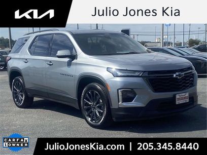 Used 2023 Chevrolet Traverse RS