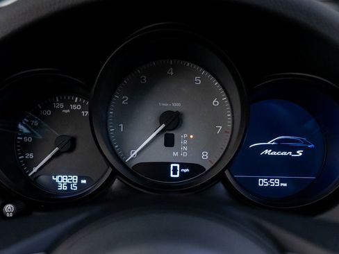 Certified 2022 Porsche Macan S w/ Premium Package Plus image 21