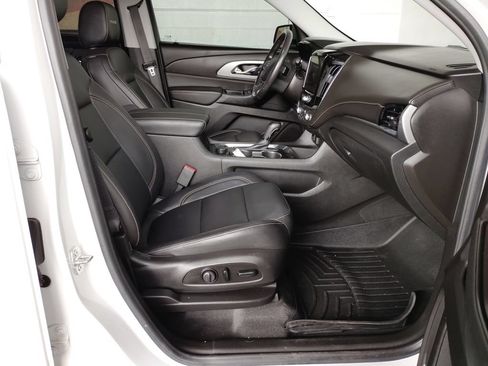Used 2020 Chevrolet Traverse RS AWD/4WD image 12