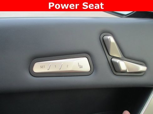 Used 2022 BMW iX xDrive50 w/ Premium Package image 23