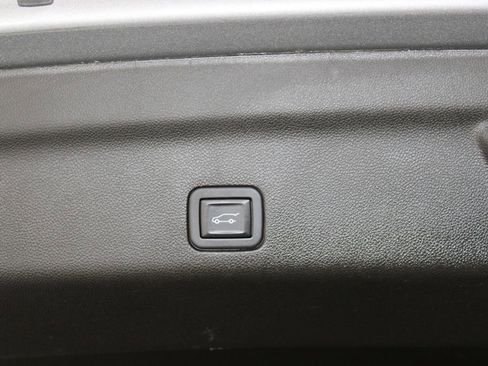 Used 2024 Chevrolet Tahoe High Country image 34