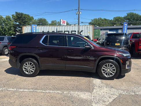 Used 2023 Chevrolet Traverse LT AWD/4WD image 9