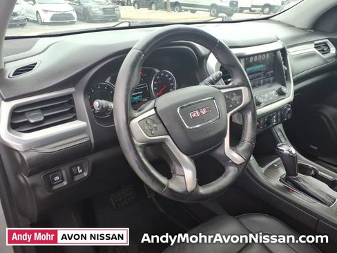 Used 2017 GMC Acadia SLT FWD image 18