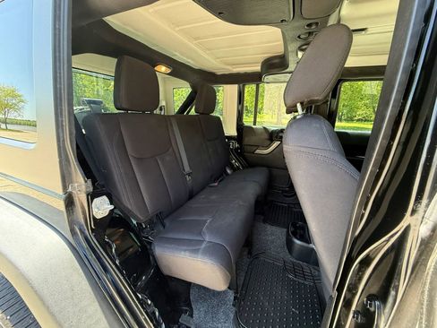 Used 2015 Jeep Wrangler Unlimited Sport AWD/4WD image 14