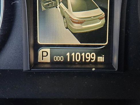 Used 2016 Toyota Camry SE image 7