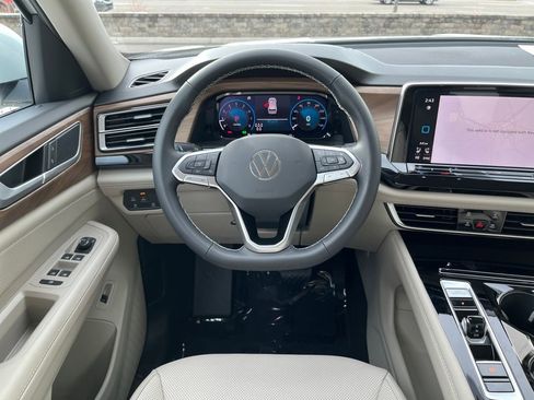 New 2026 Volkswagen Atlas SE image 21