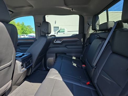 Used 2025 GMC Sierra 1500 Denali AWD/4WD image 14