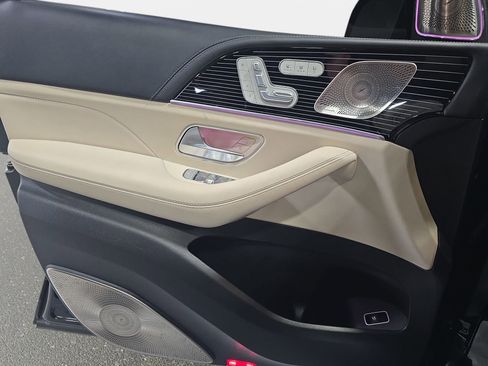 Used 2024 Mercedes-Benz GLS 63 AMG 4MATIC image 26