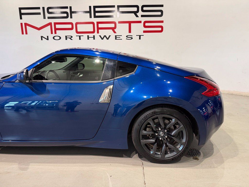 Used 2019 Nissan 370Z Coupe RWD image 6