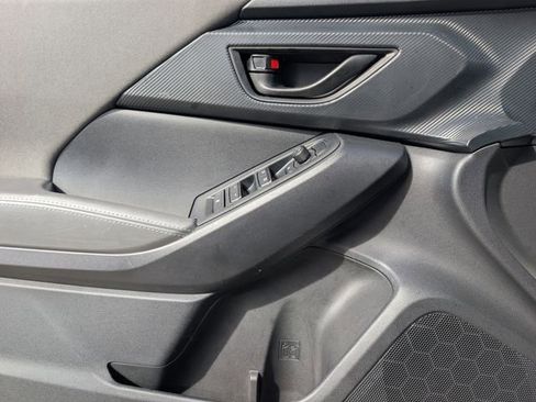 Used 2025 Subaru Crosstrek 2.0i Premium image 15