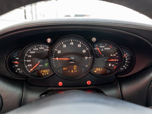 Used 2000 Porsche 911 Carrera RWD image 12