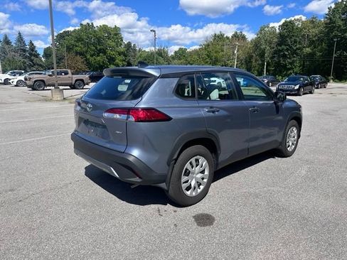 Used 2024 Toyota Corolla Cross L AWD/4WD image 3