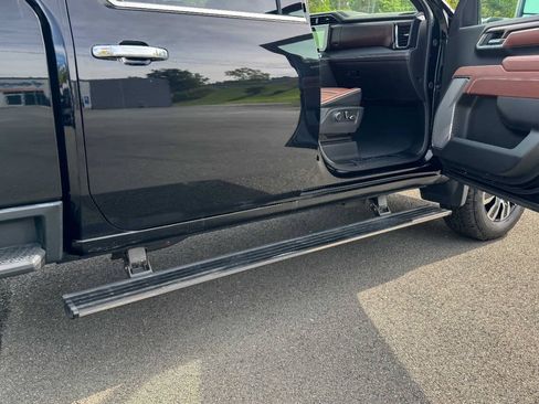 Used 2025 GMC Sierra 3500 Denali Ultimate AWD/4WD image 14