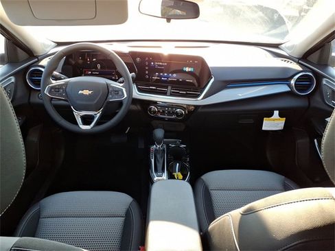 New 2026 Chevrolet Trax LT w/ Driver Confidence Package image 19