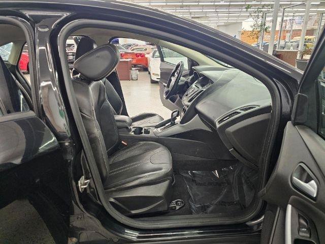 Used 2013 Ford Focus SE FWD image 32