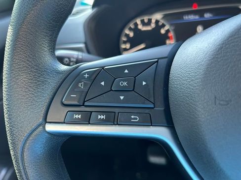 Used 2024 Nissan Altima 2.5 SV image 22