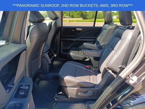 Used 2025 Lincoln Aviator AWD image 21