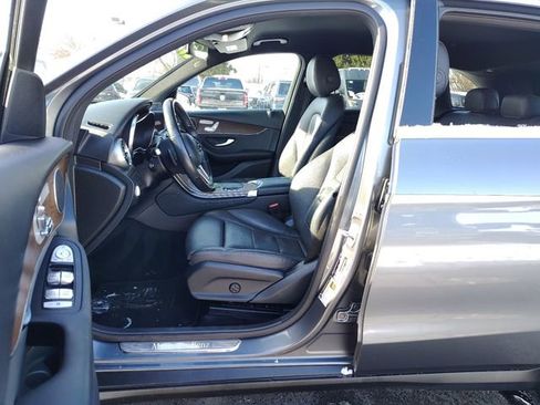 Used 2020 Mercedes-Benz GLC 300 4MATIC image 7